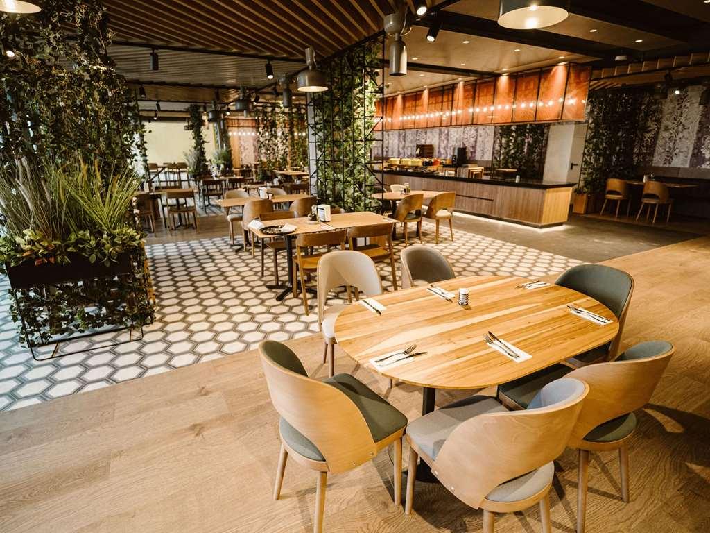 Отель Ibis Styles Sibiu Arsenal Ресторан фото