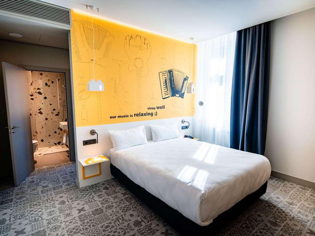 Отель Ibis Styles Sibiu Arsenal Номер фото
